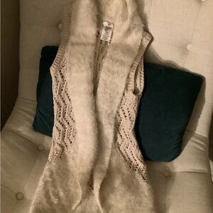 Max Studio Kids cream, sleeveless, knit, vest, girl size 10-12